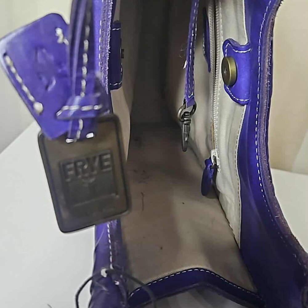 Vintage XXL Frye Skull Handbag - Picture 7 of 15